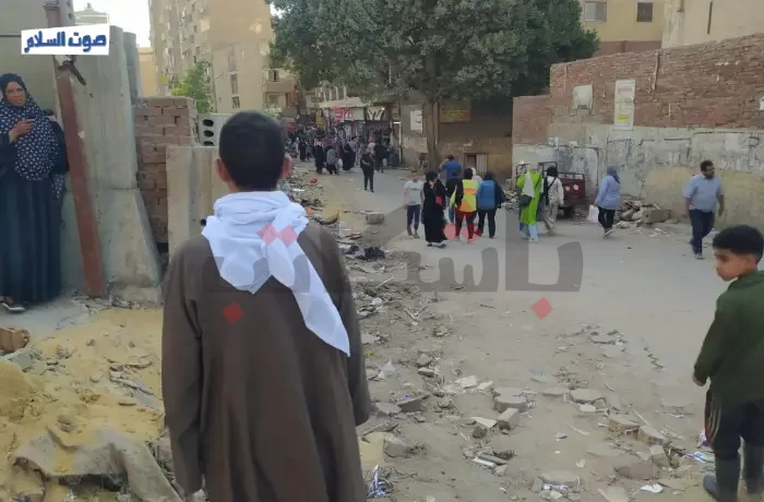 لليوم الثالث.. أصحاب أكشاك "زيدان" يعترضون على الإزالة دون بديل