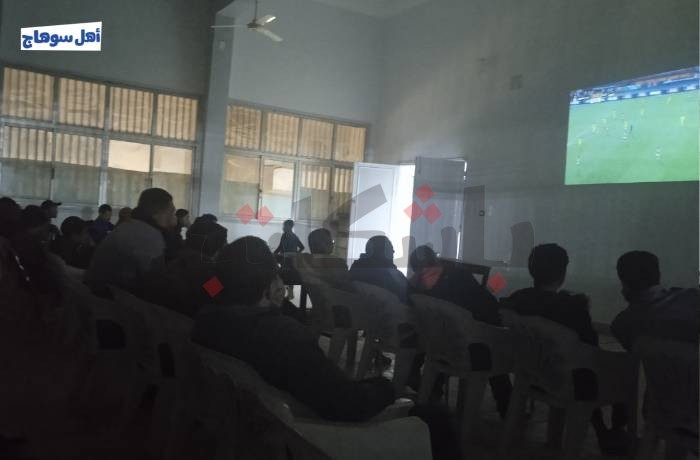 مشاهدة بالمجان في سوهاج.. ومشجعين: «أداء المنتخب كان صادمًا»