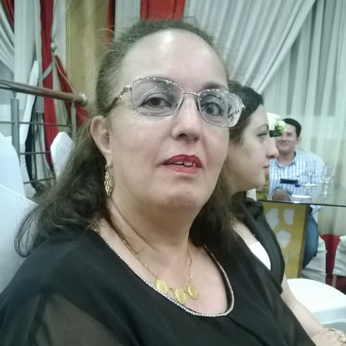 سناء إلياس.. رحلة كفاح تتوج بلقب الأم المثالية في المنيا