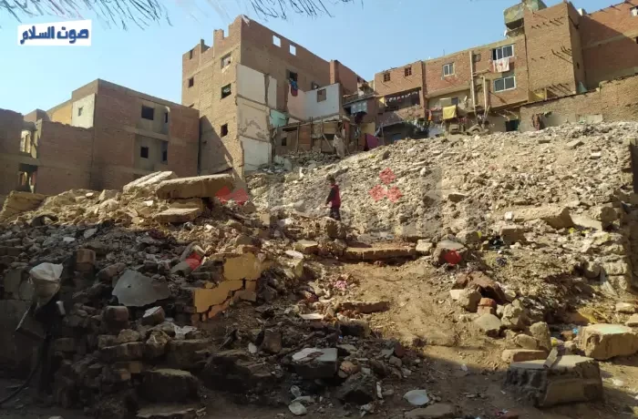 سكان شارع المحجر يشتكون من انتشار القمامة.. وهيئة النظافة لا ترد