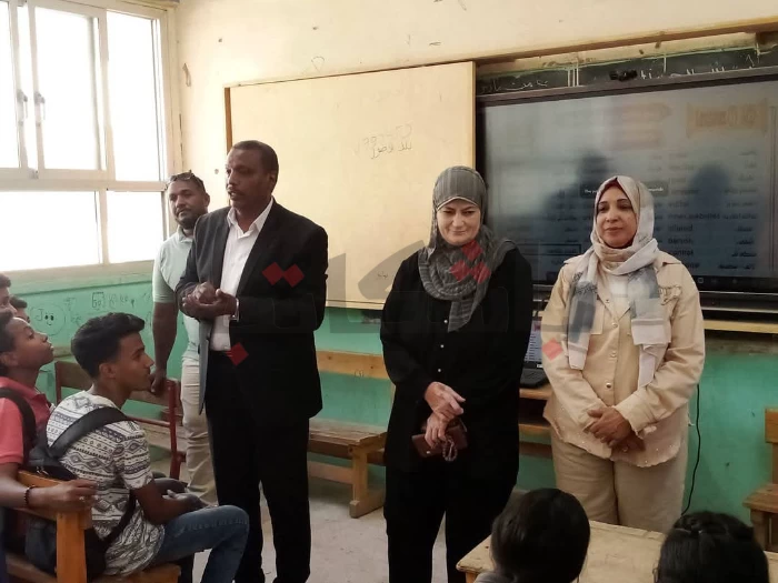 "لغات" أسوان تنهي خطة "المراجعة المكثفة" لطلاب الإعدادية