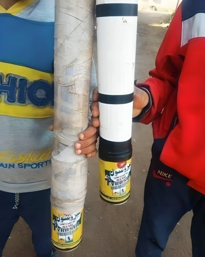 "مدفع الكربون".. متعة قاتلة تهدد أطفال المنيا في شهر رمضان