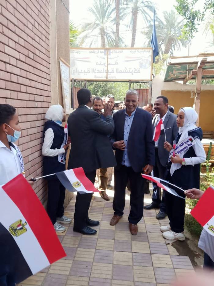 مدرسة الزوايدية بأدفو تحتفل بأوائل الطلاب