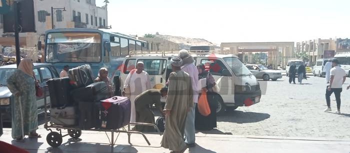 من محطة قطار أسوان.. الزحام يسود الفنادق والطرق والمقاهي