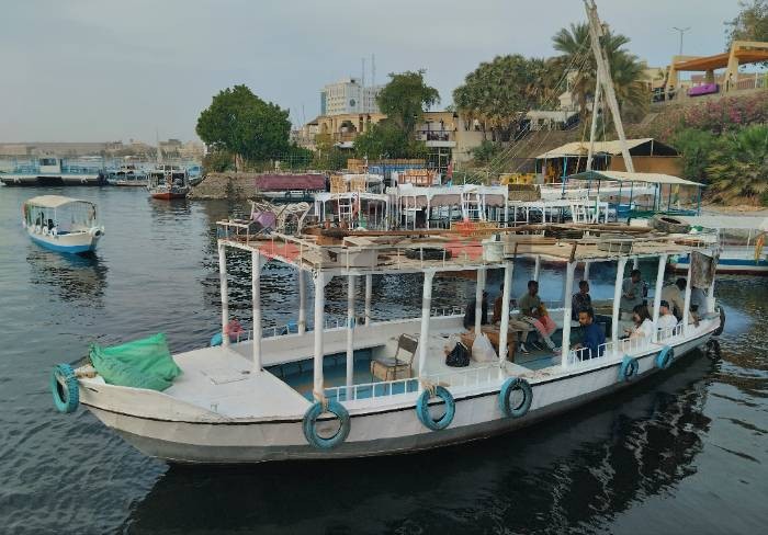 ألبوم صور -يوم مشمس وسماء صافية.. جولة "رمضانية" في  نيل_أسوان