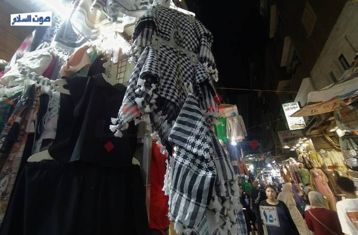 الشال الفلسطيني.. نقوش عربية من "التقاليد" إلى "الدعم"