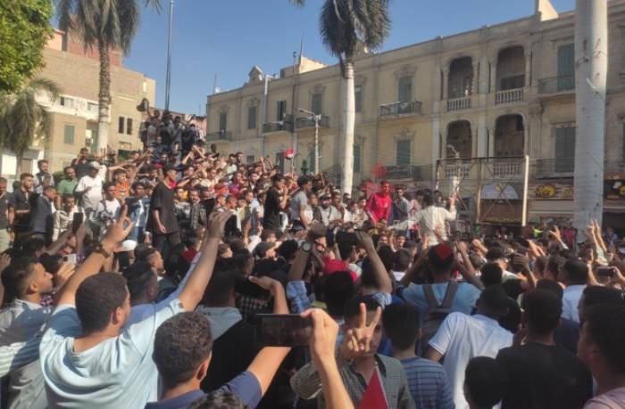 "بالروح بالدم نفديك يا أقصى".. طلاب المنيا ينددون بالمجازر الإسرائيلية