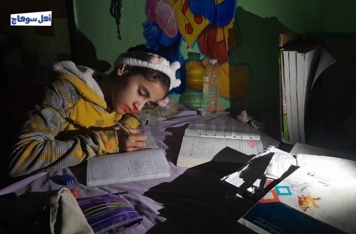 انتهت الامتحانات ولكن: “تغيير تخفيف الأحمال لم تفيدنا..لا يوجد بديل للإنترنت"