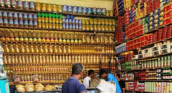 استياء مستفيدي التموين في أسوان لعدم صرف الزيادة.. والوزارة ترفض التعليق