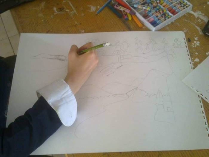مركز شباب العطواني ينظم مسابقة للرسم بإدفو 