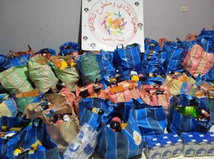 بني خلاد توفر 320 طردًا غذائيًا من المساعدات قبل شهر رمضان