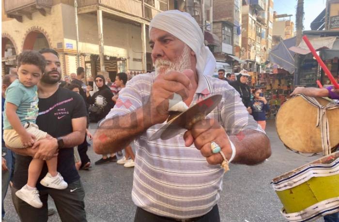 الآلاف في حب الرسول.. موكب احتفالي يجوب شوارع بورسعيد